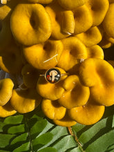 Load image into Gallery viewer, Tiny Golden Oyster Ring
